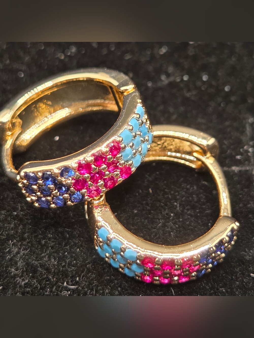 Gold-Tone Multi-Color Crystal Huggie Earrings - 18kt Oro Laminado